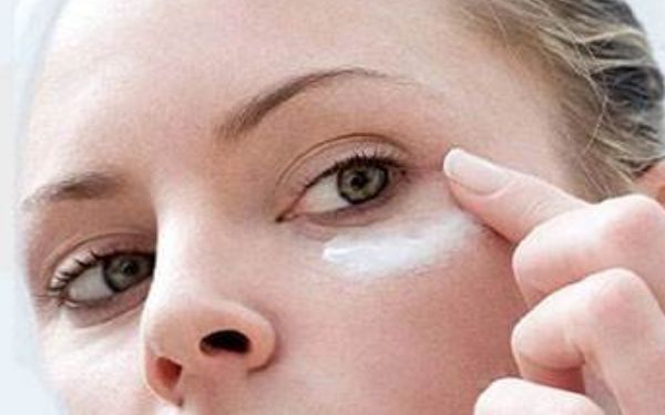 溫醫(yī)附二院整形美容科的李曉陽醫(yī)生，雙眼皮案例及價格表邀您瀏覽！