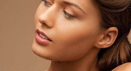 鄭州市五位療效卓越的近視手術(shù)專家推薦，帶你了解朱冬梅、張鳳妍等眼科醫(yī)生！點(diǎn)擊查看激光手術(shù)費(fèi)用！