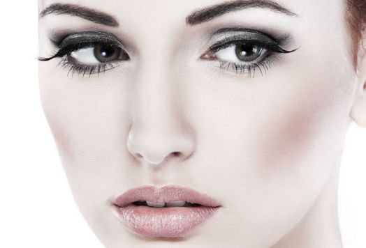 北京頂尖隆鼻醫(yī)生悉數(shù)揭曉！李戰(zhàn)強(qiáng)、李勁良等資深專家聲譽(yù)躍然紙上