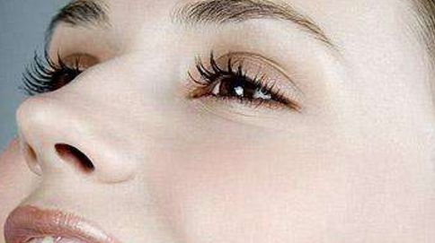 保定地區(qū)有哪些專(zhuān)業(yè)墊鼻基底醫(yī)院？推薦價(jià)廉物美的整形醫(yī)院！