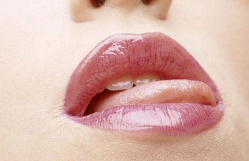 上海九院新版雙眼皮技術(shù)：蘇薇潔人氣榜首，多位專(zhuān)家入選