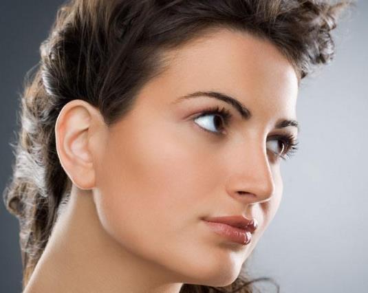 西安伊美爾瑞麗詩植發(fā)美容整形醫(yī)院的醫(yī)生擅長哪些項目？如何選擇適合的整形醫(yī)生？