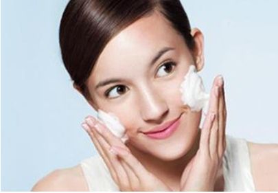 曹棟弼技術(shù)，韓籍醫(yī)生詳細(xì)信息揭秘，磨顴骨手術(shù)成功案例和費(fèi)用攻略！