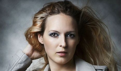 隆胸假體取出后多久才能重新植入？