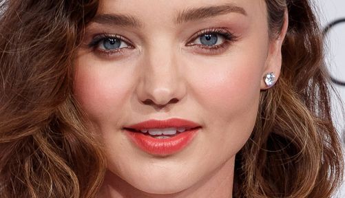 新疆伊麗莎白整容醫(yī)院歡迎您！詳細(xì)了解地址、電話、醫(yī)療實(shí)力及專家團(tuán)隊