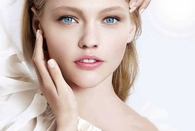 杭州維儷膚整形醫(yī)生與精選項目，讓您煥發(fā)美麗