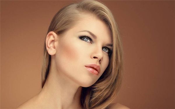 成都大華醫(yī)學(xué)美容價(jià)格及項(xiàng)目詳解，雙眼皮、隆鼻費(fèi)用一覽【2024最新】