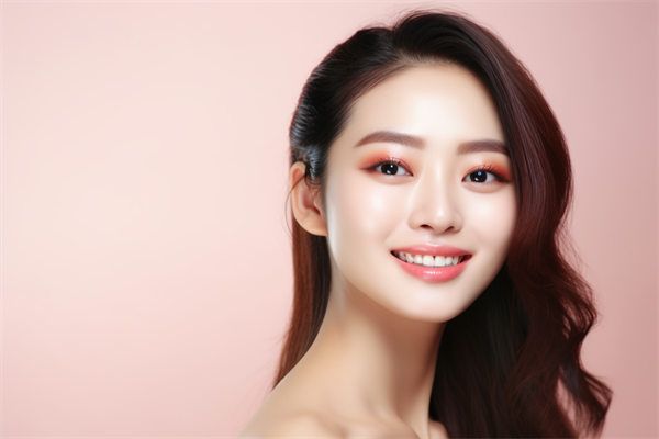 假體隆鼻配合真皮寄植的臨床優(yōu)勢(shì)