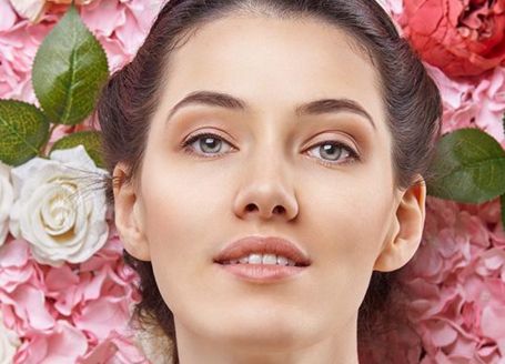 探尋適合瓜子臉女生的四款迷人短發(fā)發(fā)型，供欣賞！