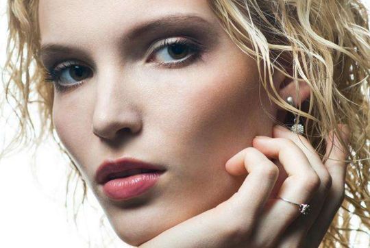 韓國假體隆胸價格指南：進(jìn)口品牌價格分析