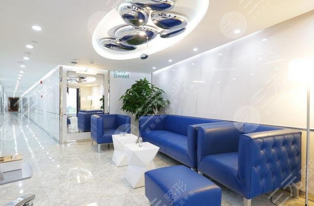 西安邵錦弘醫(yī)生整形美容中心