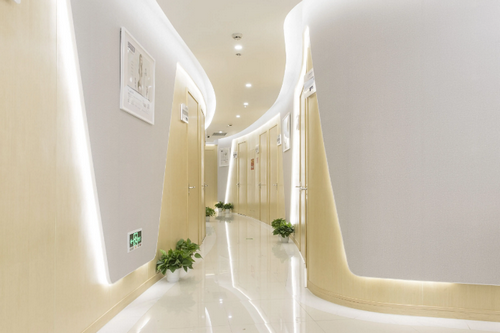 烏魯木齊梁青松星范醫(yī)療美容門(mén)診部