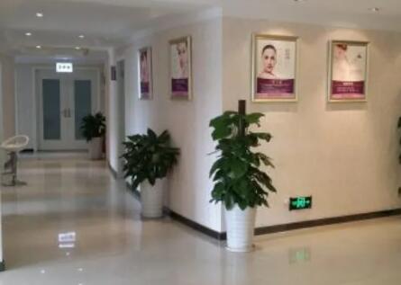 宜賓華人醫(yī)學(xué)整形美容醫(yī)院