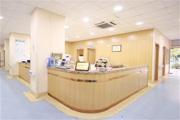 上海虹橋醫(yī)院去疤痕修復(fù)中心