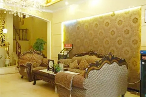 鄭州出水芙蓉醫(yī)療美容門(mén)診部