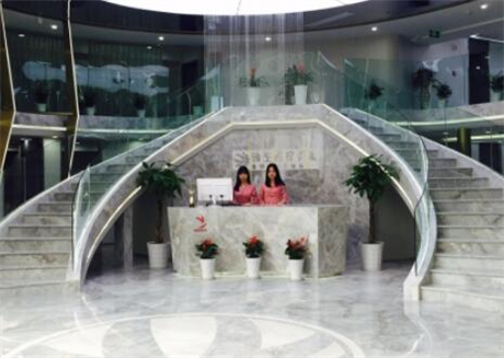 重慶鉑生醫(yī)學(xué)美容醫(yī)院