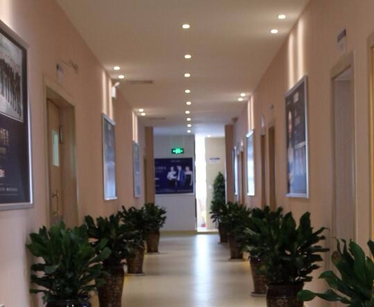 昆明云南中醫(yī)學(xué)院附設(shè)中醫(yī)醫(yī)院整形美容中心