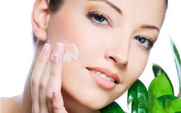 八位頂尖專家整合，梳理耳部整形的最佳選擇