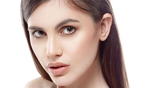 海南海口哪家醫(yī)院做埋線雙眼皮好？選底蘊深厚的鵬愛第三吧！