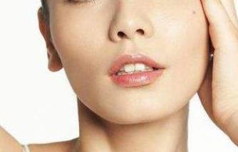 長(zhǎng)沙玻尿酸填充頸紋醫(yī)生