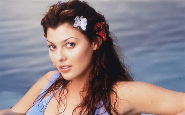 云南痤瘡治療醫(yī)院排行榜2023比較好的復(fù)合彩光療法中心名單出爐！