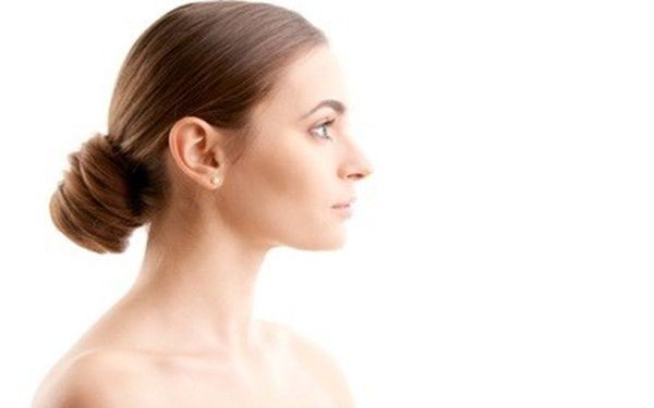 2023年哪家整形醫(yī)院能夠有效去除頸部皺紋？醫(yī)療美容機構排名速查！