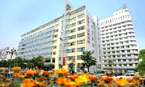 南昌大學(xué)第二附屬醫(yī)院整形美容科內(nèi)切眼袋怎么樣？內(nèi)切去眼袋有何優(yōu)缺點？