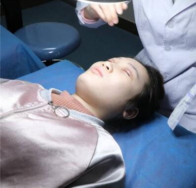 昆明大華醫(yī)療美容醫(yī)院做切開雙眼皮怎么樣？切開雙眼皮案例分享