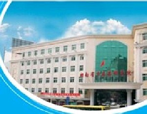 無錫揚(yáng)名醫(yī)院假體隆鼻對身體有害嗎？是否適宜所有人？