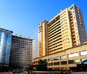 遵義醫(yī)學(xué)院附院美容醫(yī)院豐額頭有哪些方式？安全性如何？