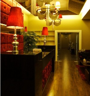 平頂山友誼袁東整形豐太陽穴有何優(yōu)勢？價格如何？