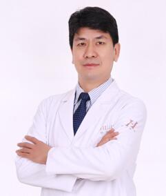 鄭州華領醫(yī)療美容醫(yī)院張榮明醫(yī)生