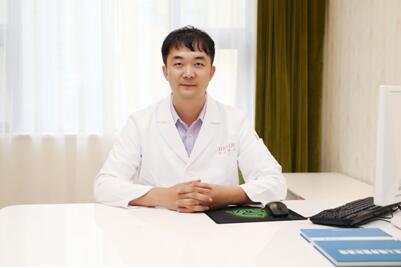 鄭州華領(lǐng)醫(yī)療美容醫(yī)院楊瑞國(guó)醫(yī)生