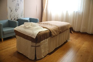 昆山鉑特麗醫(yī)療美容門診部做大腿吸脂怎么樣？