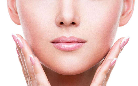 膨體墊下巴是永久的嗎？