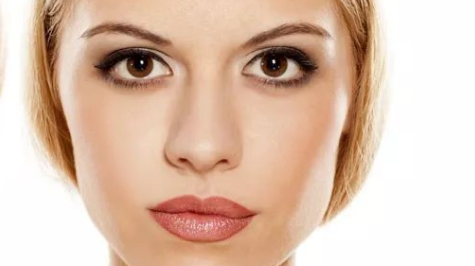 割眼袋能保持幾年？手術后會留疤嗎？