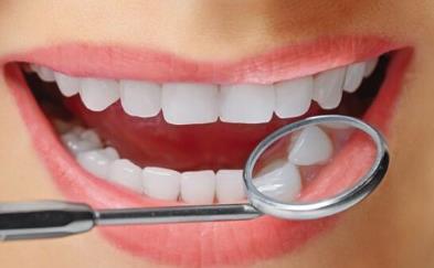 美容冠美白牙齒的費(fèi)用是多少？