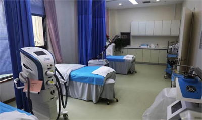 鄭州艾伯麗醫(yī)療美容醫(yī)院_治療室