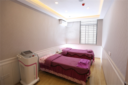 長(zhǎng)沙伊臣醫(yī)療美容門診部_皮膚科