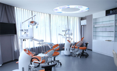 ?？诤佳谰S信口腔門診部_治療室