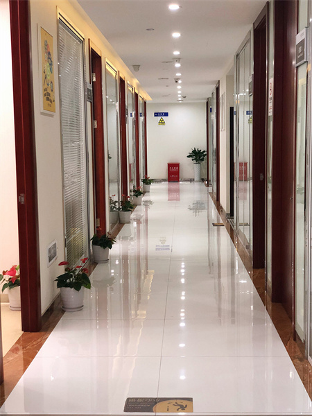 長春拜博口腔醫(yī)院_過道