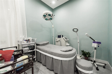 長春愛麗醫(yī)療美容門診部_治療室