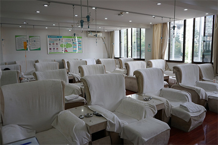 云南皮膚病醫(yī)院_輸液室