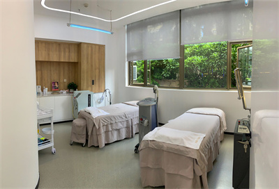 岳陽昱萱醫(yī)療美容門診部_治療室