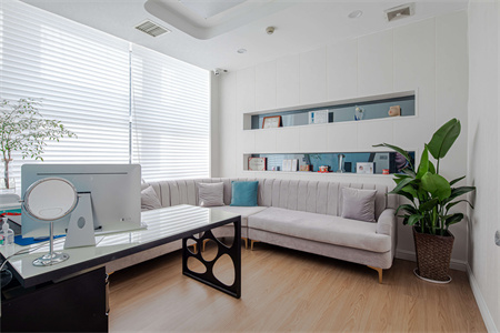 益陽愛思特醫(yī)療美容醫(yī)院_咨詢室