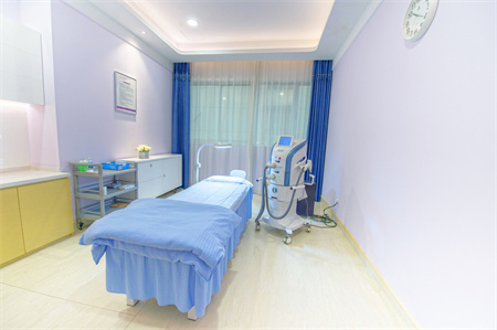 煙臺(tái)鵬愛(ài)寶麗美容整形醫(yī)院_皮膚治療室