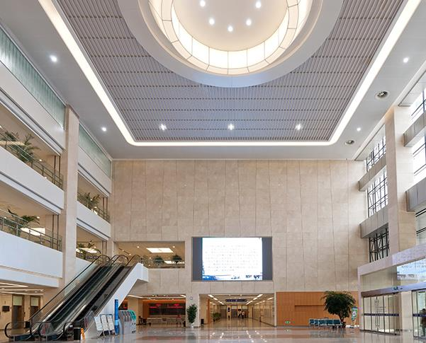 新沂市人民醫(yī)院燒傷整形美容科_醫(yī)院大廳