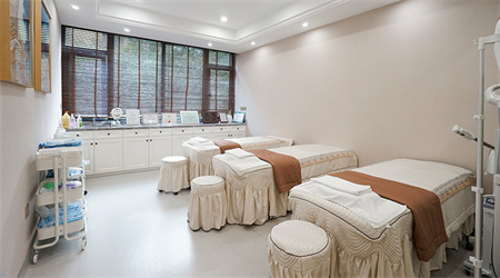 襄陽海峽醫(yī)療美容門診部_皮膚治療室