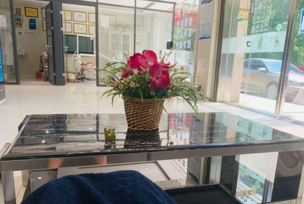 湘潭雅康口腔門診部_大廳休息區(qū)
