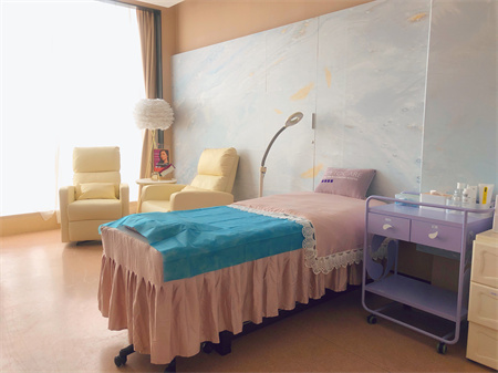 西寧新顏醫(yī)學(xué)美容診所_皮膚治療室